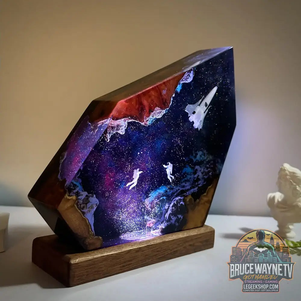 Sculpture Lumineuse en Résine Galaxie – Exploration des Étoiles pour Décoration de Bureau à Domicile – Œuvre d’Art