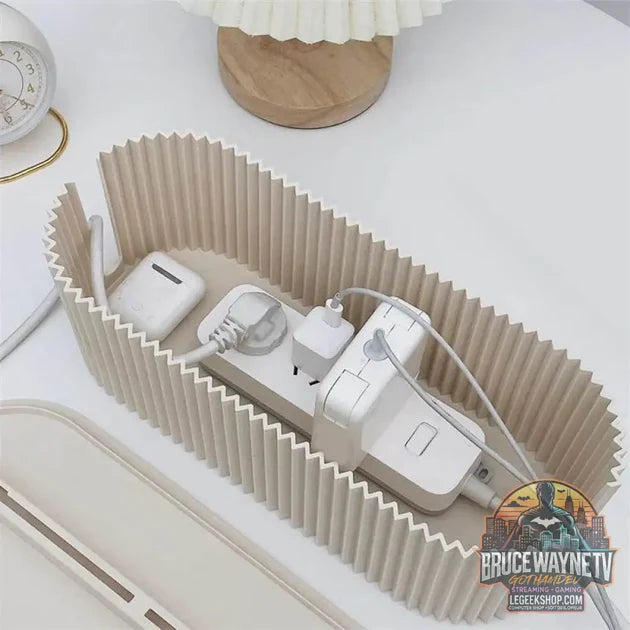 Boîte de Rangement Câbles & Prises – Design Nordique | Organisateur de Bureau et Maison vs 🧸 Boîte de Rangement Empilable – Organisateur Blocs de Construction & Jouets | Taille S ou L : quel boite rangement choisir ?