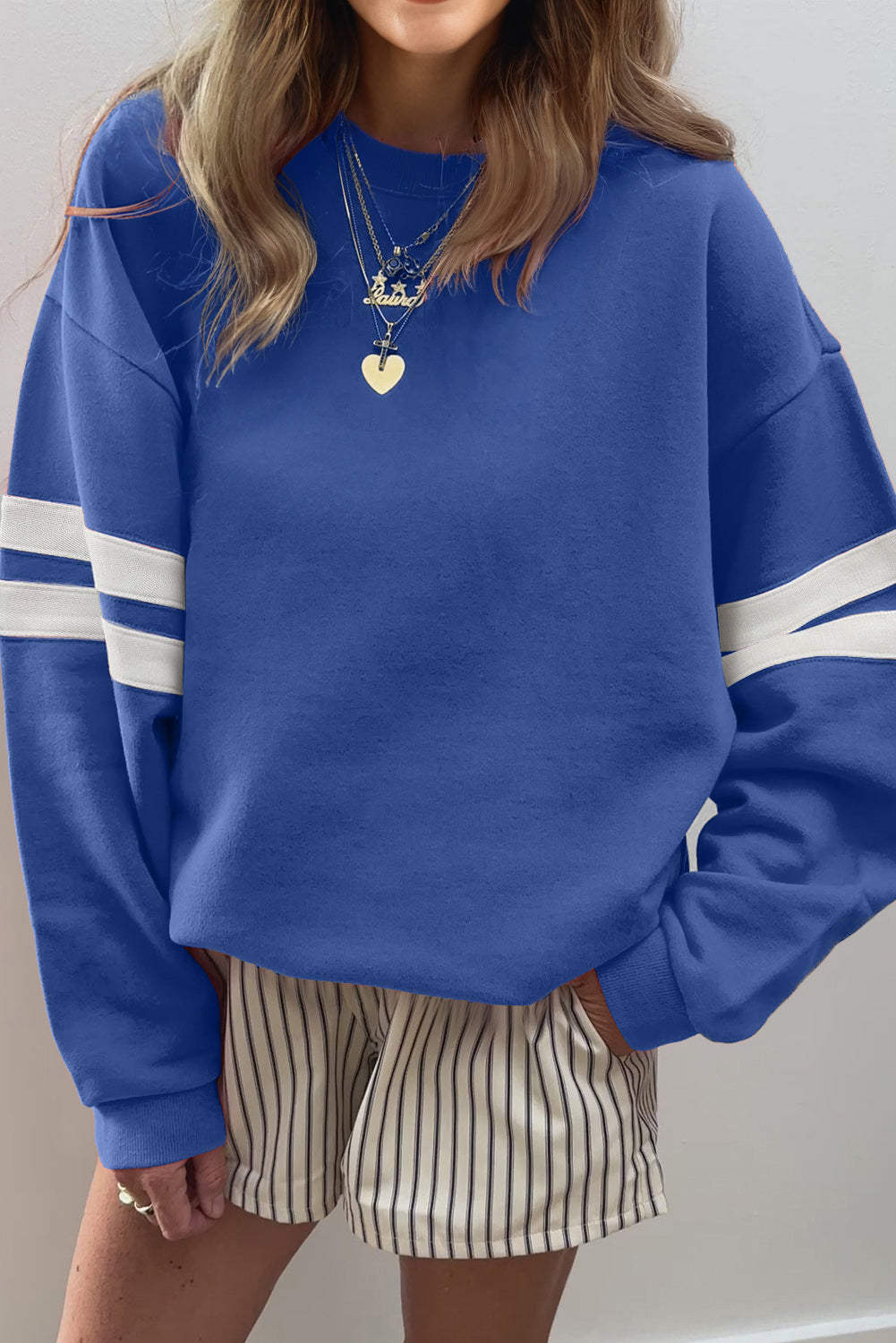 Sweat détails varsity, épaules tombantes, oversized — blanc