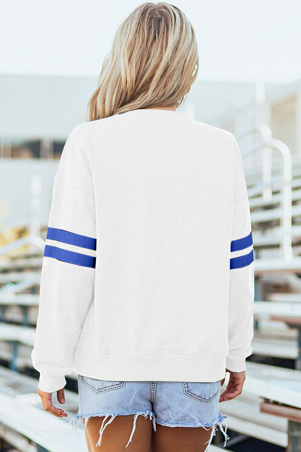 Sweat détails varsity, épaules tombantes, oversized — blanc