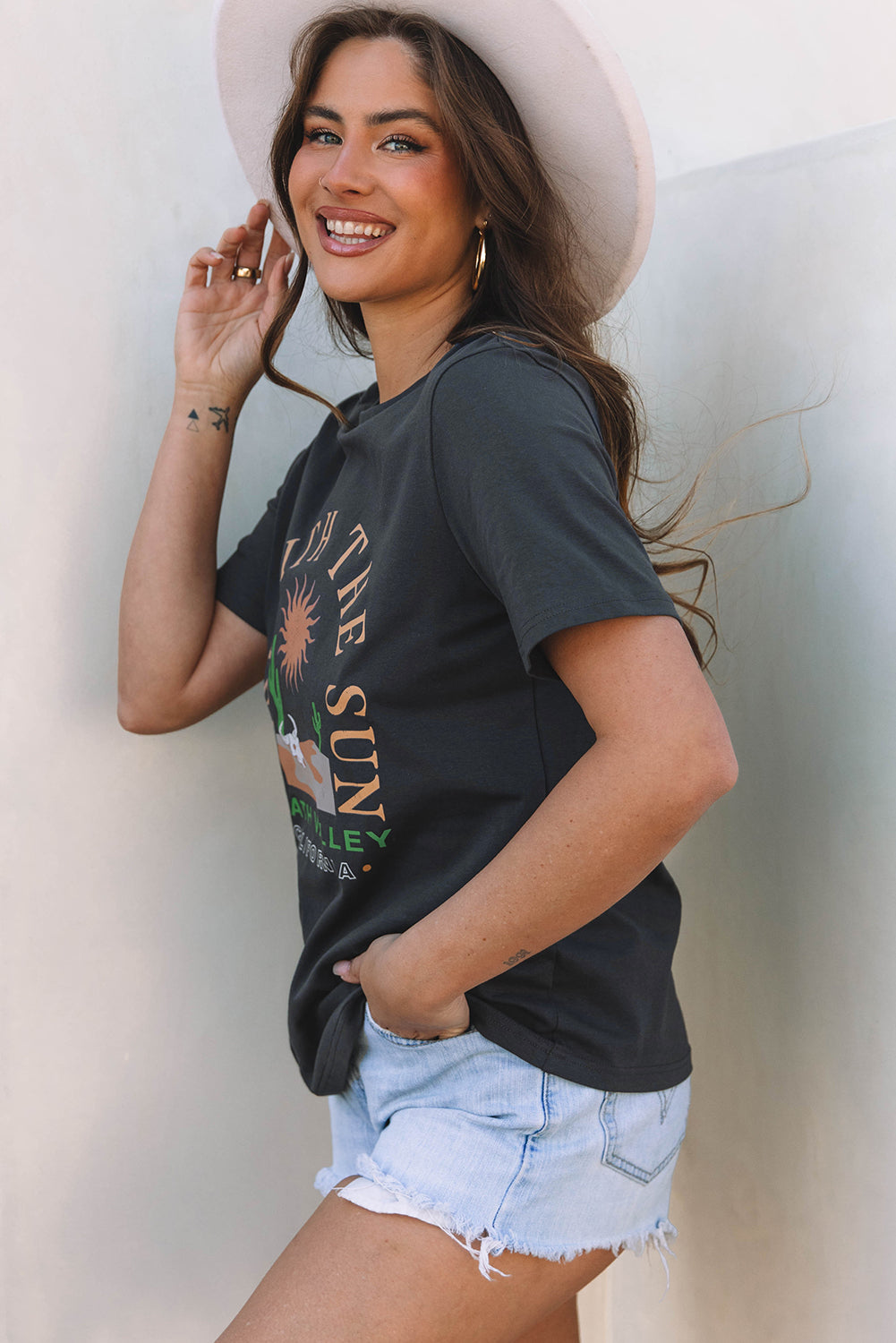 Dark Grey RISE WITH — Tops/Tops & Tees, vue 3, LeGeekShop