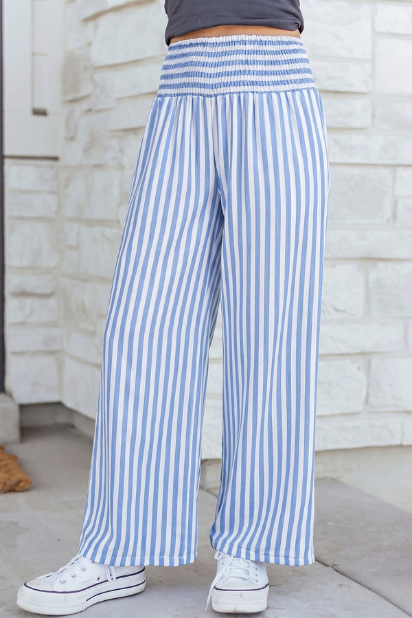 Pantalon femme rayé, smocké, taille haute, ample — bleu ciel