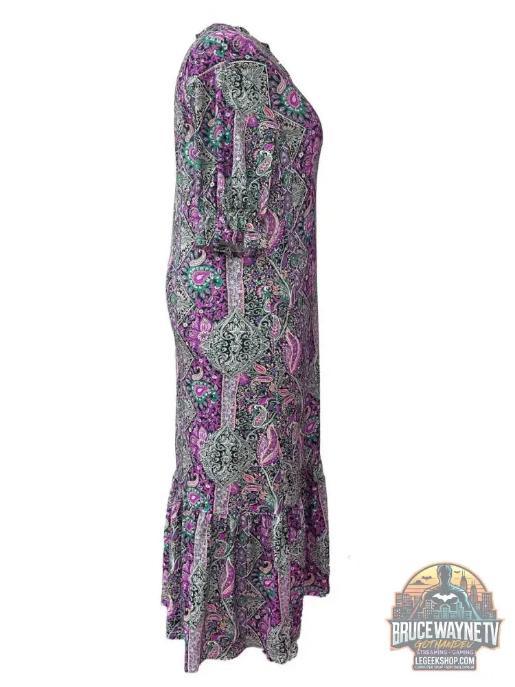 Robe Midi Plus Size en Imprimé Paisley Boho avec Volants vue de profil, agréable pour les occasions décontractées