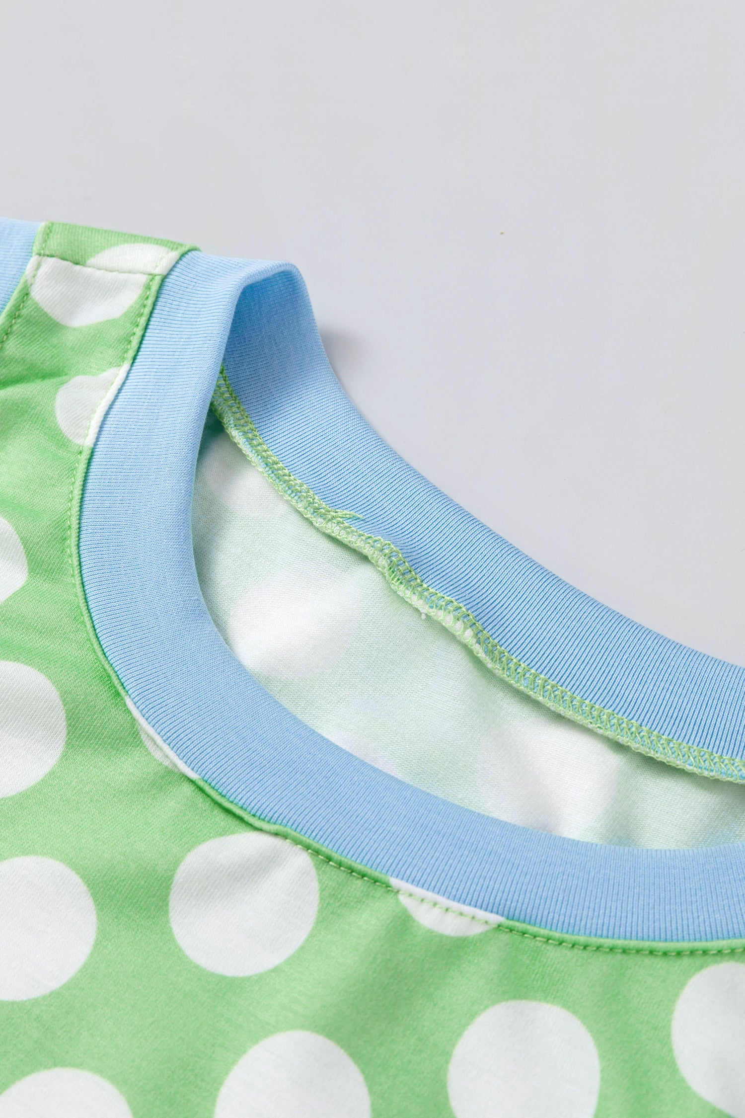 Green Polka Dot Contrast — Tops/Tank Tops, vue 4, LeGeekShop
