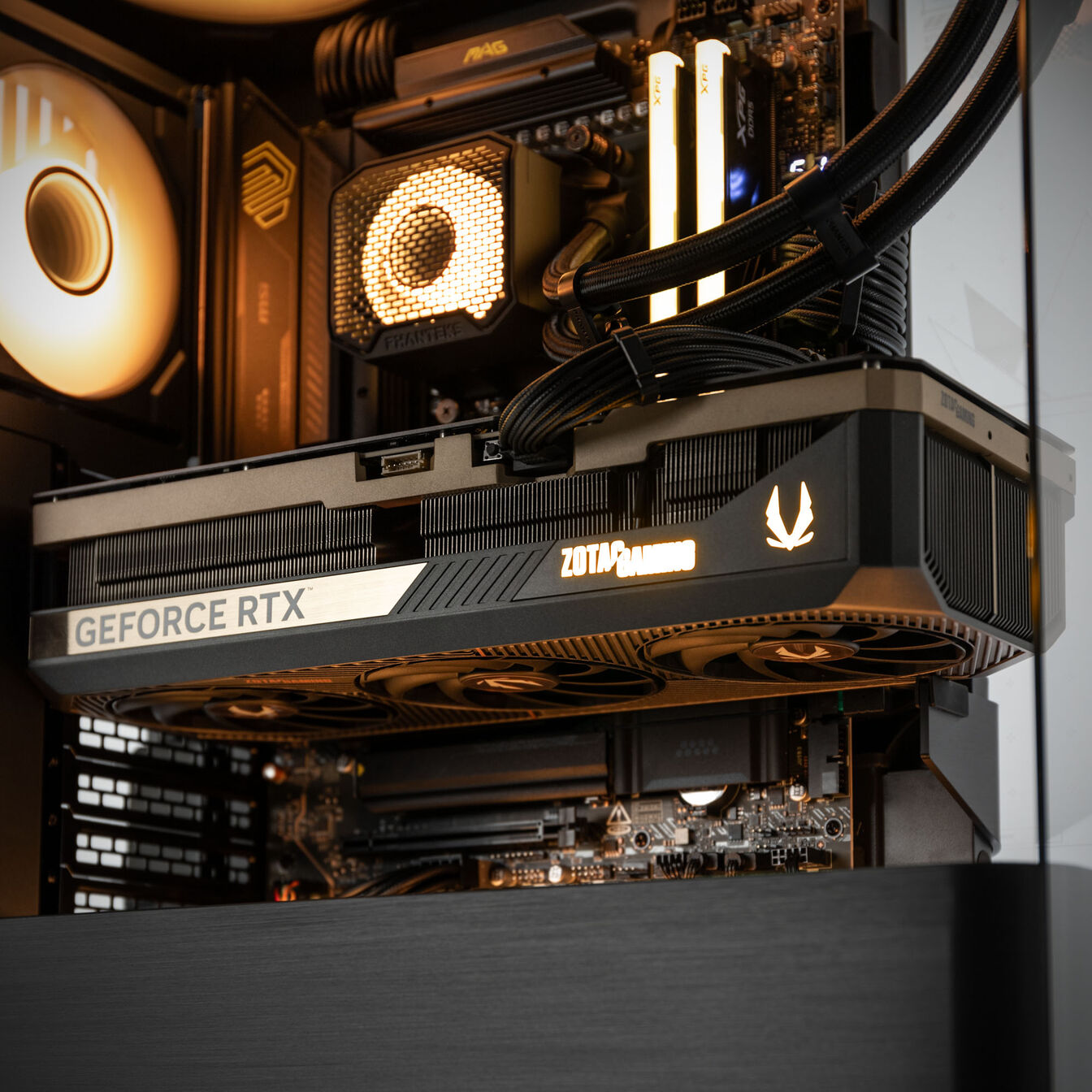 KingForge Gaming-PC GrandMaster, AMD Ryzen 7 9850X3D, RTX 5090, Phanteks Evolv X2 – Fertig-PC - King Mod Systems - vue 7