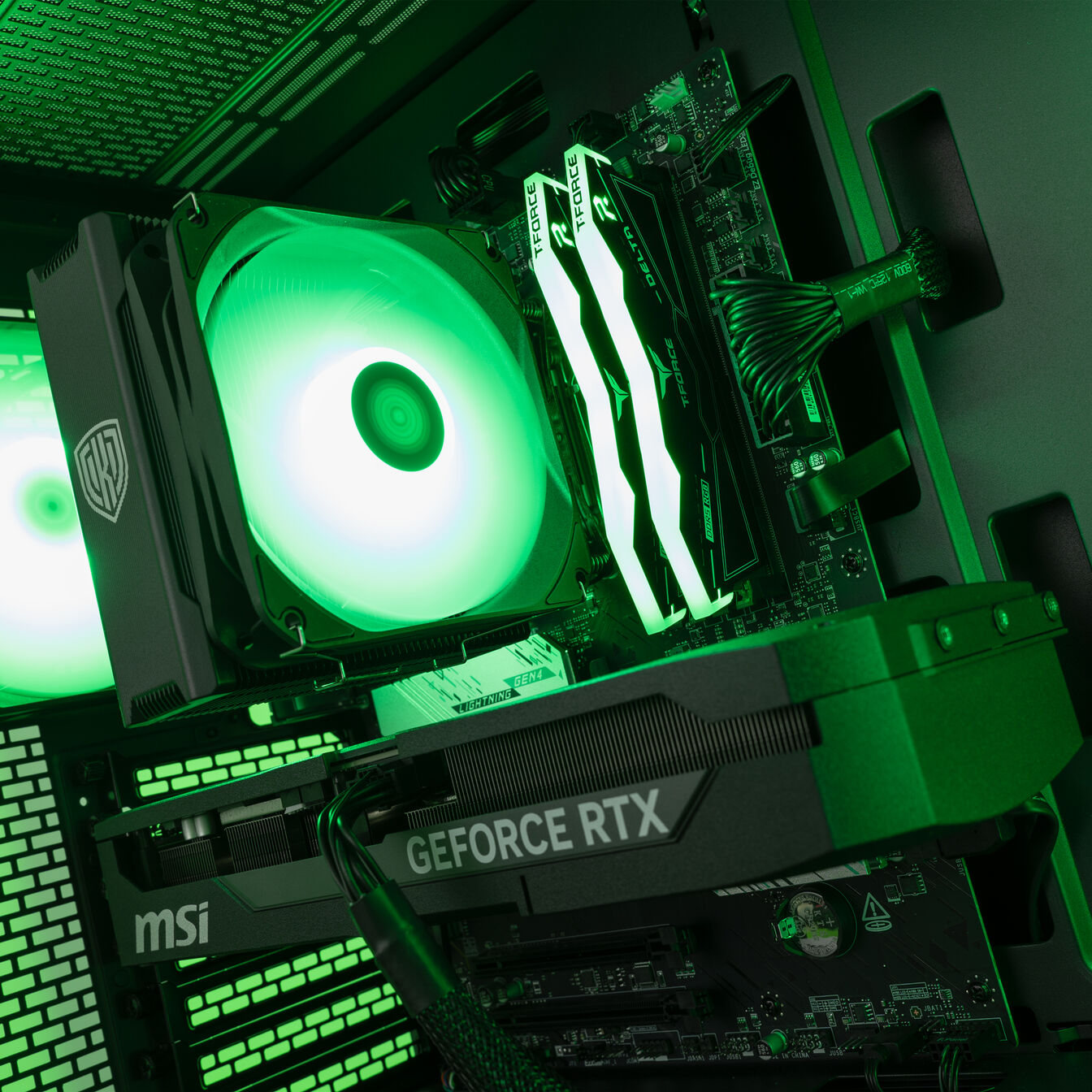 Gaming-PC Mach 5 vert, AMD Ryzen 5 7500X3D, RTX 5070 Ti - King Mod Systems - vue 5