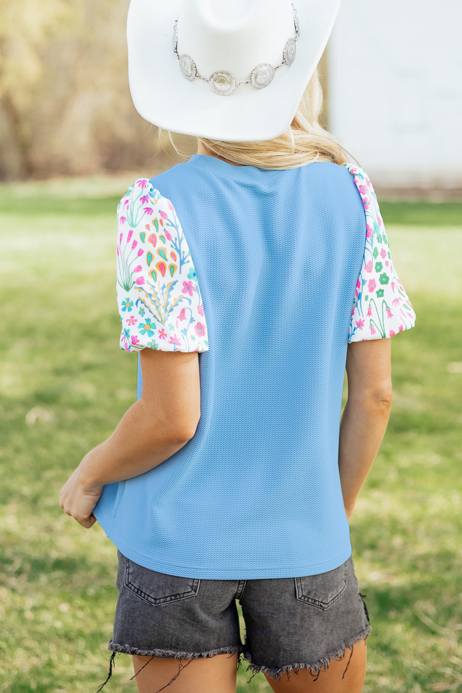 Pink Round Neck Textured Contrast Floral Bubble Sleeve Blouse