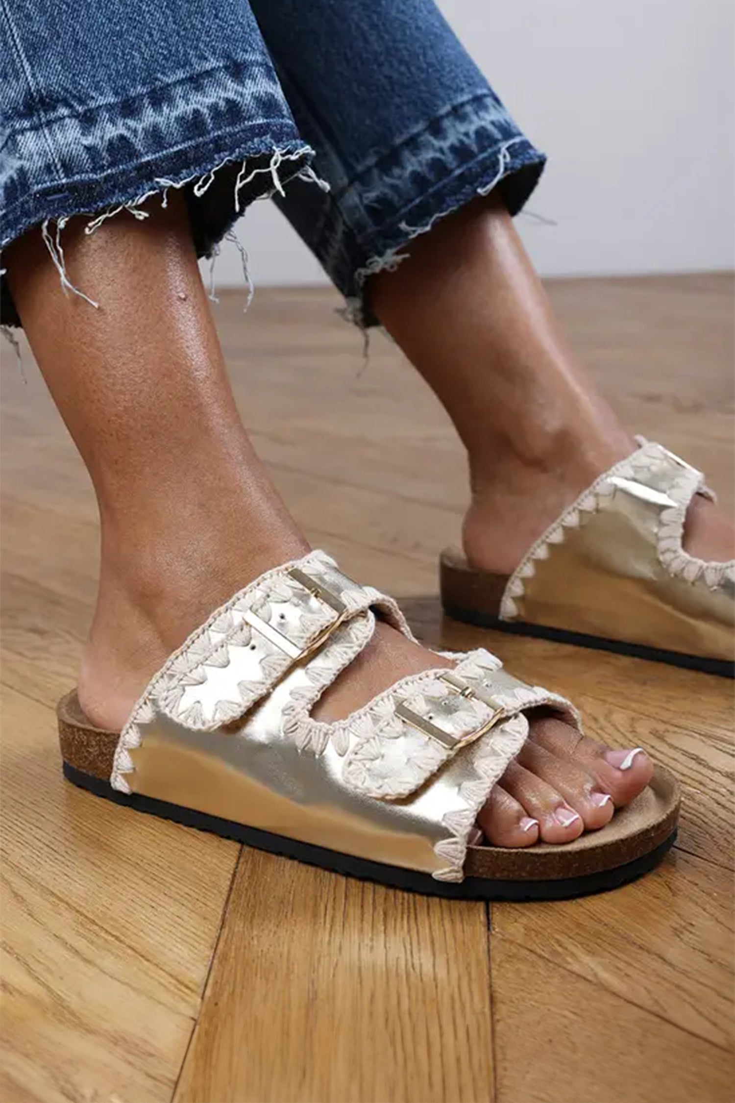 Pièce mode femme — doré
