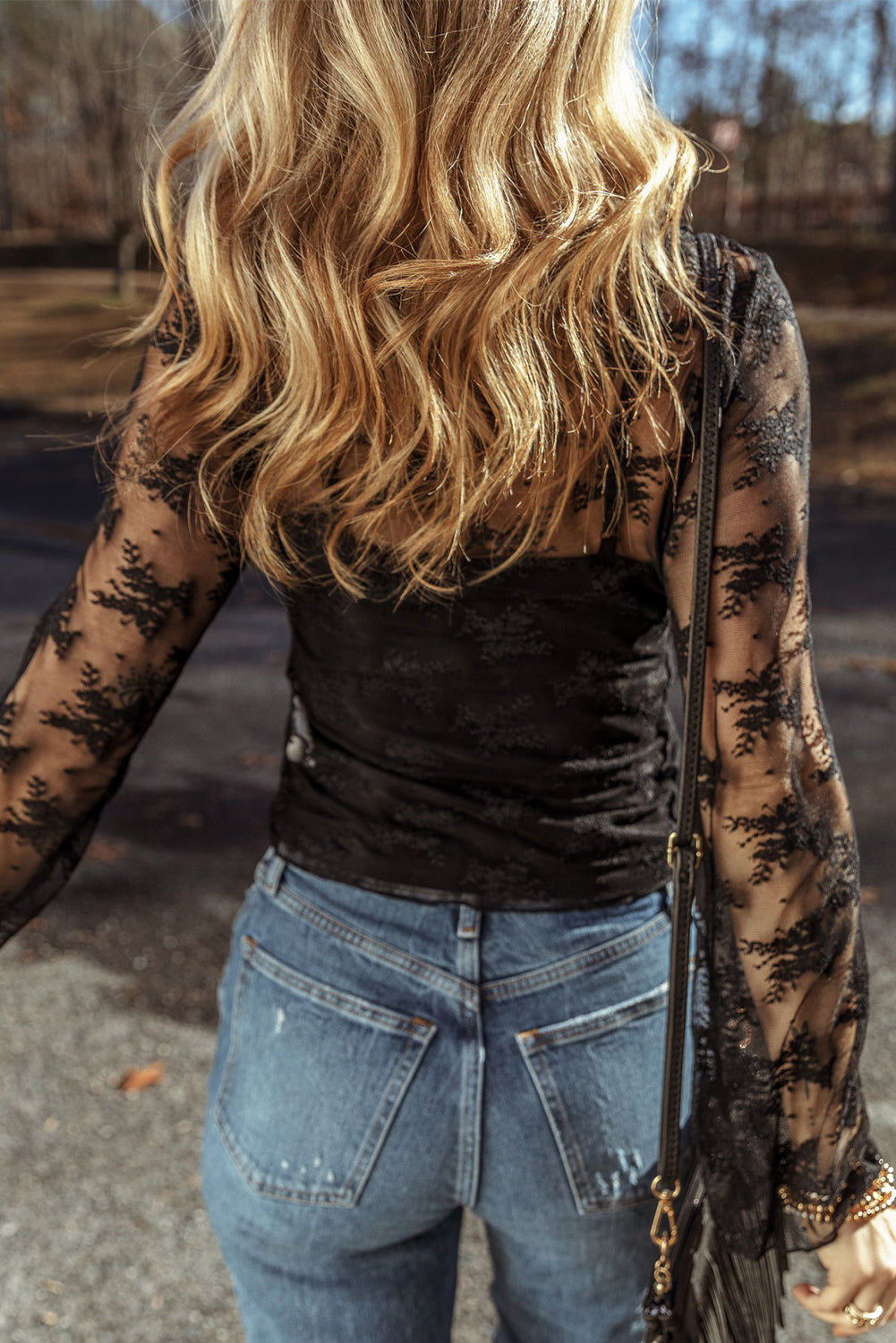 Black Lace Mesh Crochet — Tops/Blouses & Shirts, vue 2, LeGeekShop