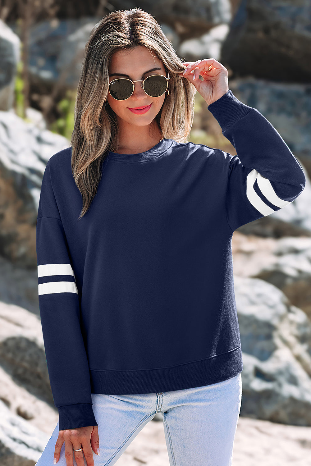Sweat détails varsity, épaules tombantes, oversized — blanc