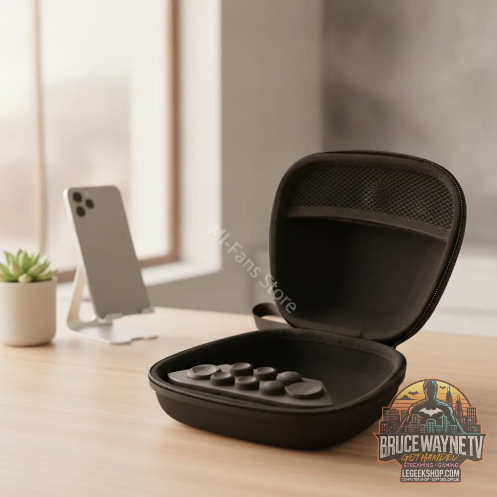 Manette Flydigi Vader 5 Pro sur sa station de charge rapide, prête pour de longues sessions de jeu. Disponible chez LeGeekShop.