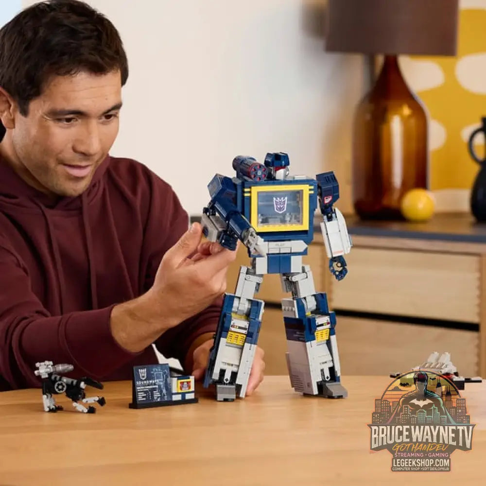 LEGO 10358 Icons Transformers: Soundwave, jeu de construction - LEGO - vue 2
