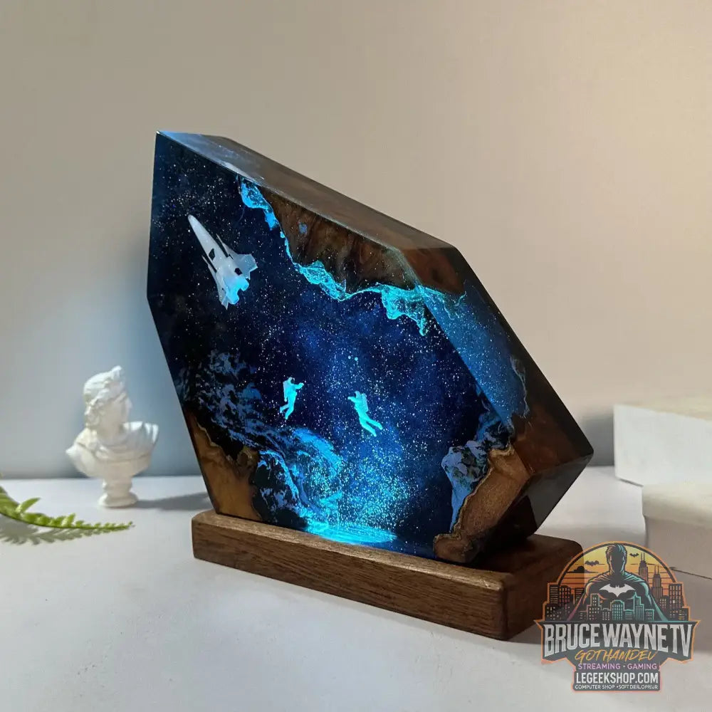 Sculpture Lumineuse en Résine Galaxie – Exploration des Étoiles pour Décoration de Bureau à Domicile – Œuvre d’Art